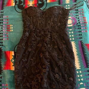 Elegant Black Lace Strapless Dress